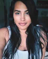 Amber Anson's Instagram, Twitter & Facebook