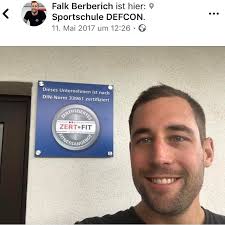 Depuis 1987, la fekm est la plus grande fédération de krav maga au monde, la fédération la mieux structurée, qui comprend le plus grand nombre de licenciés. Krav Maga Defcon Ludwigsburg Martial Arts School Ludwigsburg Germany 528 Photos Facebook