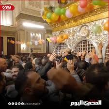 الآلاف يتوافدون على مقام السيدة زينب في الليلة الكبيرة تصوير: إيهاب عمران