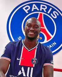 Le milieu portugais, danilo pereira, sera définitivement parisien en fin de saison si le psg termine dans les deux premiers en ligue 1. 433 Official Danilo Pereira Psg Paris Saint Germain Facebook