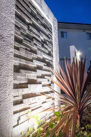 シンプルの中でエッジを効かせたライティング 株式会社ボックスウッド 茨城県ａ様邸 spectacular garden lighting by lighting professionals enjoy a dramatic romantic even mysteri エクステリア ライティング ベランダガーデン