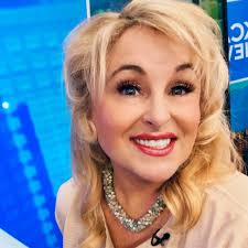 Dawn McCarthy-Dawn's Corner (@shopdawnscorner) • Instagram photos and videos