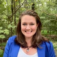 Robyn Byers's Instagram, Twitter & Facebook