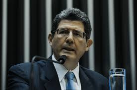 Joaquim Levy será diretor de estratégia econômica do Banco Safra