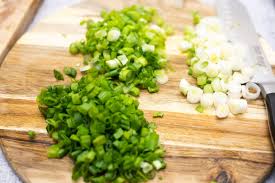 It's true that some of the reasoning behind breaking the green tops of onions to encourage more productive bulb … How To Chop Green Onions Healthier Steps