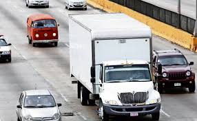 El objetivo del programa hoy no circula es establecer medidas ambientales a la circulación vehicular, con la finalidad de controlar la emisión de. Q9g25ap57gpyrm