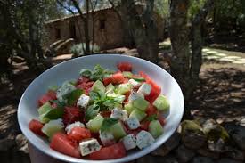 Salade De Pasteque Feta Et Concombre Je Voulais Vous Presenter La Bergerie Corse Ou Je Passe Des Vacances Bien Tranquill Salade De Pasteque Salade Pasteque