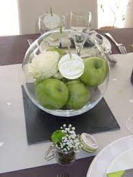 Pour plus d'inspiration et de modèles axés sur la thématique paques, n'hésitez pas à utiliser la recherche. Sl743263 Photo De Pomme Verte Graines De Bonheur Apple Decorations Wedding Deco Apple Centerpieces