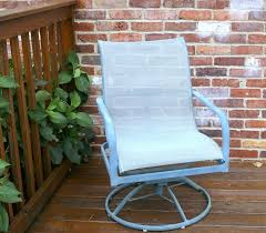 The Easy Way To Paint Metal Patio Furniture Metal Patio Furniture Painting Patio Furniture Patio Furniture Makeover