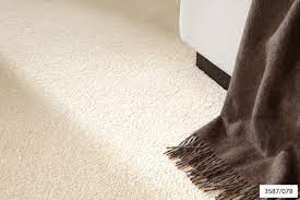 Jahrhunderts entstandene stickarbeit auf einem rund 52 zentimeter hohen tuchstreifen. Jab Anstoetz Shop Jab Anstoetz Charmy Teppich 3587 011 Online Kaufen