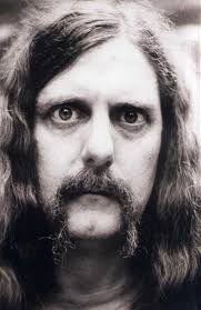 An Age of Madness: A Novel (Large Print 16pt): Maine, David: 9781459646865:  Amazon.com: Books