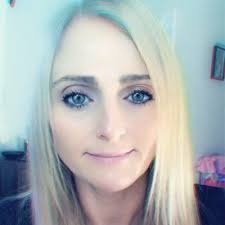 Amy Hewitt (@ammillward)