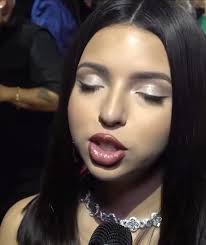 Se va con todo hacia Angela😱😱‼️‼️ “Tengo que sacar todo el sentimiento  que me hicieron pasar, y sera en canciones para a ti, y el, asi tambien me  ayudan a factu7Ar y