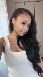 Amanda Brunn's Instagram, Twitter & Facebook