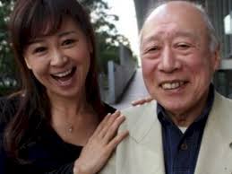 Pria tua ini sangat tenar karena dia adalah. Selamat Kakek Sugiono Berulang Tahun Yang Ke 86 Rahasiannya Tetap Bugar Adegan Ranjang Indozone Id