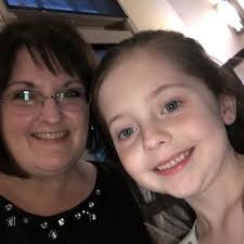 Marla Hilliard (@MsHread4fun)