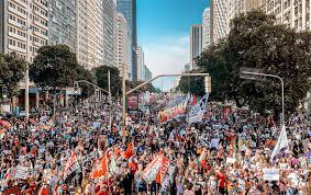 A 99 respeita o direito à liberdade de expressão e manifestação dentro dos limites legais. Fora Bolsonaro A Quem Interessa Tumultuar Movimento Que Esta Em Alta