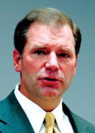 GOP hopeful Brady hammers away at Dillard, Rauner