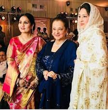 Also get saira banu latest news from all over india and worldwide. Saira Banu Feels Lonely Attending A Social Event Without Dilip Kumar Gives An Update On His Health Pinkvilla