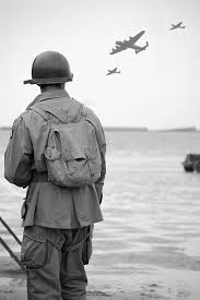 Considérée comme un des évènements marquants du xxe siècle, cette guerre parfois qualifiée de totale a atteint une échelle et une intensité inconnues jusqu'alors. Seconde Guerre Mondiale Banque D Images Et Photos Libres De Droit Istock Guerre Mondiale Guerre Seconde Guerre Mondiale