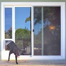 Terrace or patio door dog doors come in a variety of styles. Hundetur Fur Glasschiebetur Pet Door Doors Barndoor Slidingglass Dog Garagedoor Electric S Sliding Door Dog Door Sliding Glass Dog Door Pet Patio Door