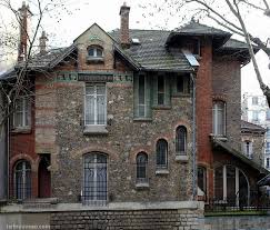 Art Nouveau Hotel Jassede Former French Heritage Monument In Paris 16eme Arrondissement Hector Guimard Arc Architecture Architecture Details Art Nouveau