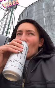 Y’all stoped talking to me lol 😞😰,This might be my last post if I don't  get a 𝙃𝙞💔☹️ Laura farms