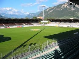 Der fc basel spielt seine heimspiele im st. Stade De Tourbillon Stadion In Sion