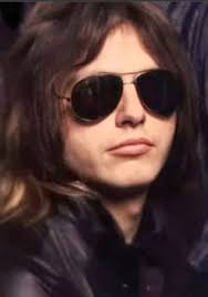 Ben's unmistakable power bottom turn 🤙💥🌺