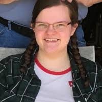 Sarah Kirschbaum's Instagram, Twitter & Facebook