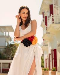 Hande soral kimdir, kaç yaşında? Hande Soral Dizicentral Television Entertainment From Turkey