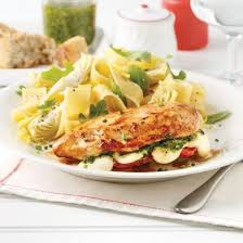 Poulet Farci Au Pesto Tomates Et Bocconcinis Soupers De Semaine Recettes 5 15 Recettes Express 5 15 Pratico Pratique Food Italian Recipes Meals