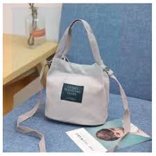 Model tas selempang apa yang cocok untuk mendukung fashion kamu? Promo Tas Selempang Wanita Kanvas Living Traveling Share Shoulder Bag New Tas Bagus Murah Shopee Indonesia