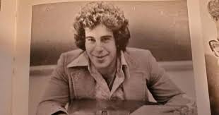 How did jeffrey epstein make money? A Ponzi Scheme A Billionaire Ceo A Spy Where Does Jeffrey Epstein Get All His Wealth From Meaww