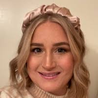 Jillian Hooper's Instagram, Twitter & Facebook