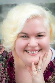 My belly has two buttons: A Tubie Story: Lee, Meikele, Robertson, Rebecca:  9780997771312: Amazon.com: Books