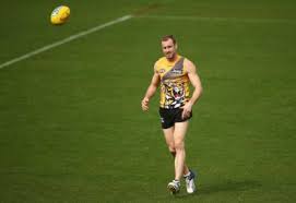 Shane tuck (born 24 december 1981) is an australian rules footballer and the son of hawthorn legend and vfl/afl games record holder michael tuck. Shane Tuck The Roar Sports