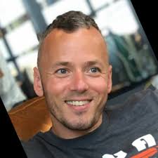 It's not everyday that you can make a 360 campaign with your other hand.  with Pedro Furtado, Cale Berry, Eamonn Dixon, Stefan Copiz, McKenzie  Badger, Katie Rubin, Caroline Lee, Caleb…