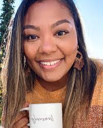 Ariel Schuler's Instagram, Twitter & Facebook