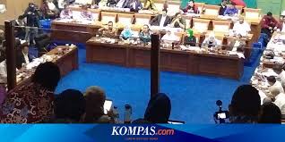 Bagi para sntri atau para pelajar yang masih pemula, bacalah uraian ini secra baik dan fahamilah. Dicecar Bbm Satu Harga Menteri Esdm Minta Anggota Dpr Awasi Distribusi