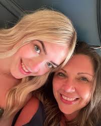 Twila Stafford's Instagram, Twitter & Facebook