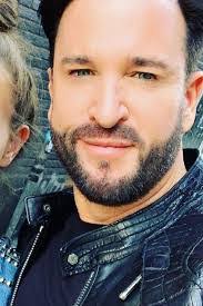 Kelly Dieter's Instagram, Twitter & Facebook