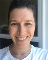 Dena Ellis's Instagram, Twitter & Facebook