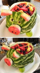 Farm Birthday Barnyard Birthday Pig Watermelon Carved Watermelon Watermelon Fruit Bowls By Kaitlin Eten En Drinken Gezonde Traktaties Lekker Eten