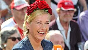Diese aussage sei laut andrea kiewel falsch. Zdf Fernsehgarten Das Waren Die Bisherigen Moderatoren