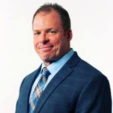 As Your Team Gets Bigger, Your Leadership Style Has to Adapt