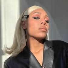 Nikki McQueen (@.nikkimcqueen)