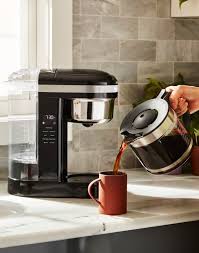 If sipping a delicious brew gives you a lift, then get the best with kitchenaid. Kitchenaid 12 Cup Coffee Maker Onyx Black Kcm1209ob Best Buy