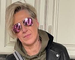 Heather Hearn's Instagram, Twitter & Facebook