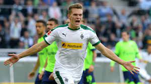 Matthias lukas ginter (born 19 january 1994) is a german professional footballer who plays as a centre back for bundesliga club borussia mönchengladbach and the germany national team. Matthias Ginter Player Profile 20 21 Transfermarkt